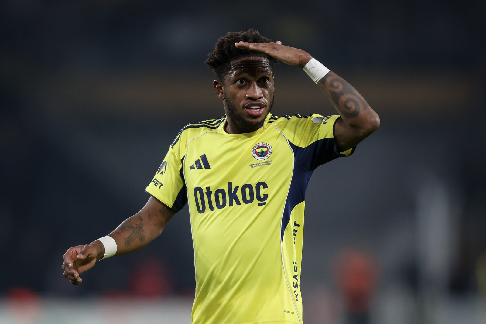 Técnico do Fenerbahçe confirma permanência de Fred e frustra planos do Atlético-MG.