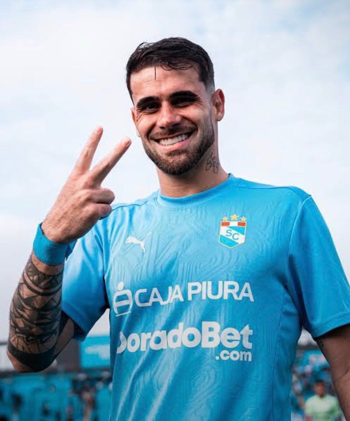 Atacante ex-Flamengo volta ao Brasil para jogar a Série B pelo Avaí.