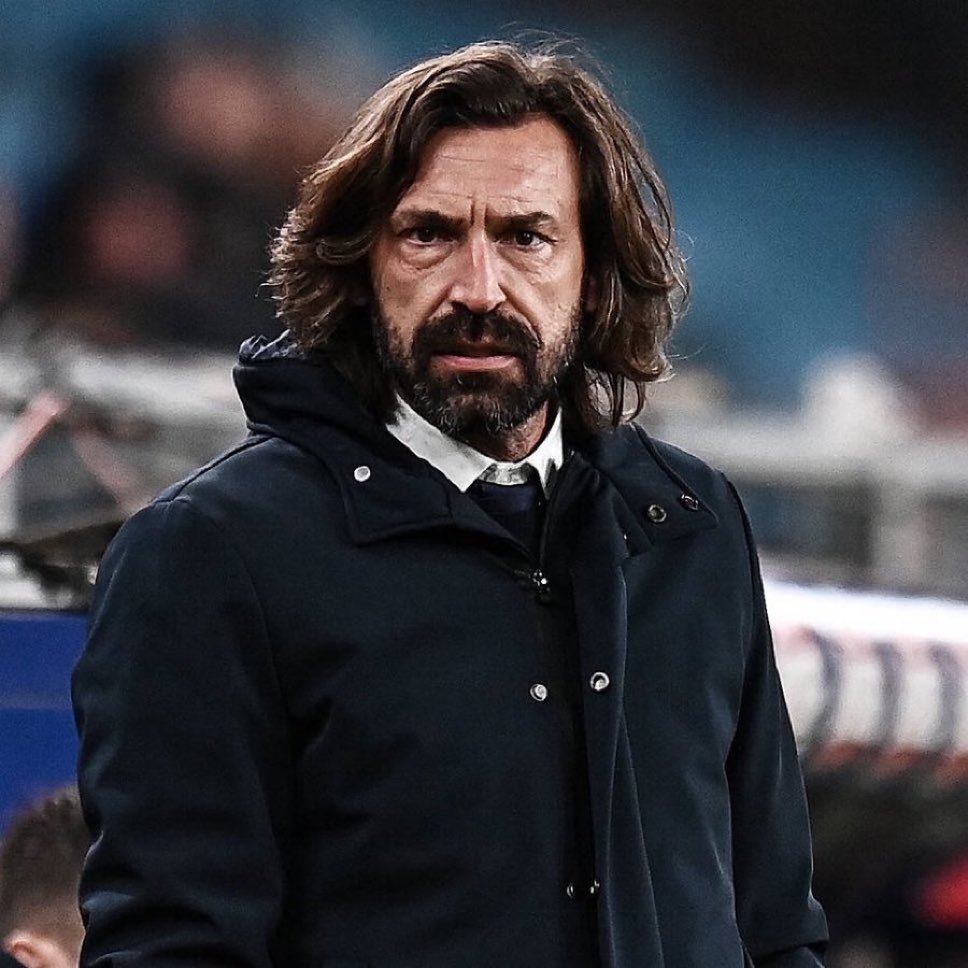Pirlo é informado de que não será o novo técnico da Itália.