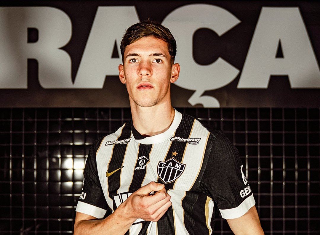 Atlético-MG oficializa contratação de atacante uruguaio.