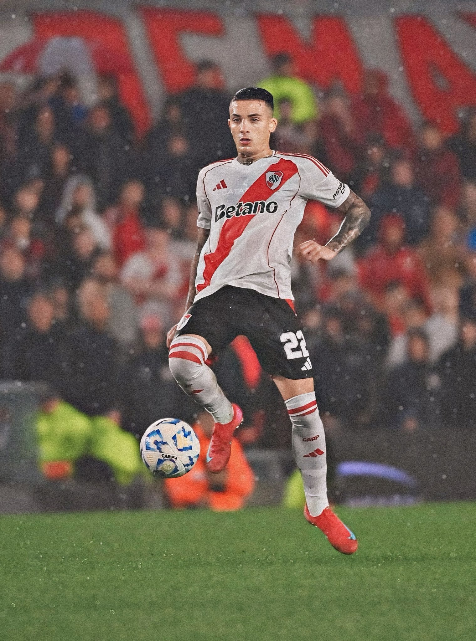 Atlético-MG negocia o empréstimo do volante Kevin Castaño, do River Plate.