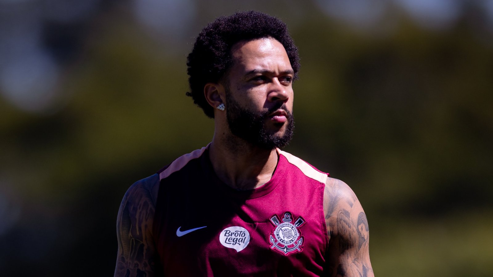 Memphis passa nos exames médicos e fica próximo de renovação com o Corinthians.