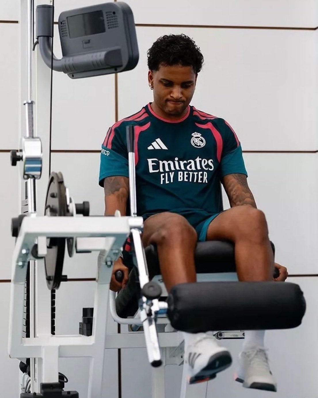 Rodrygo deve retornar aos gramados apenas no início de 2027.