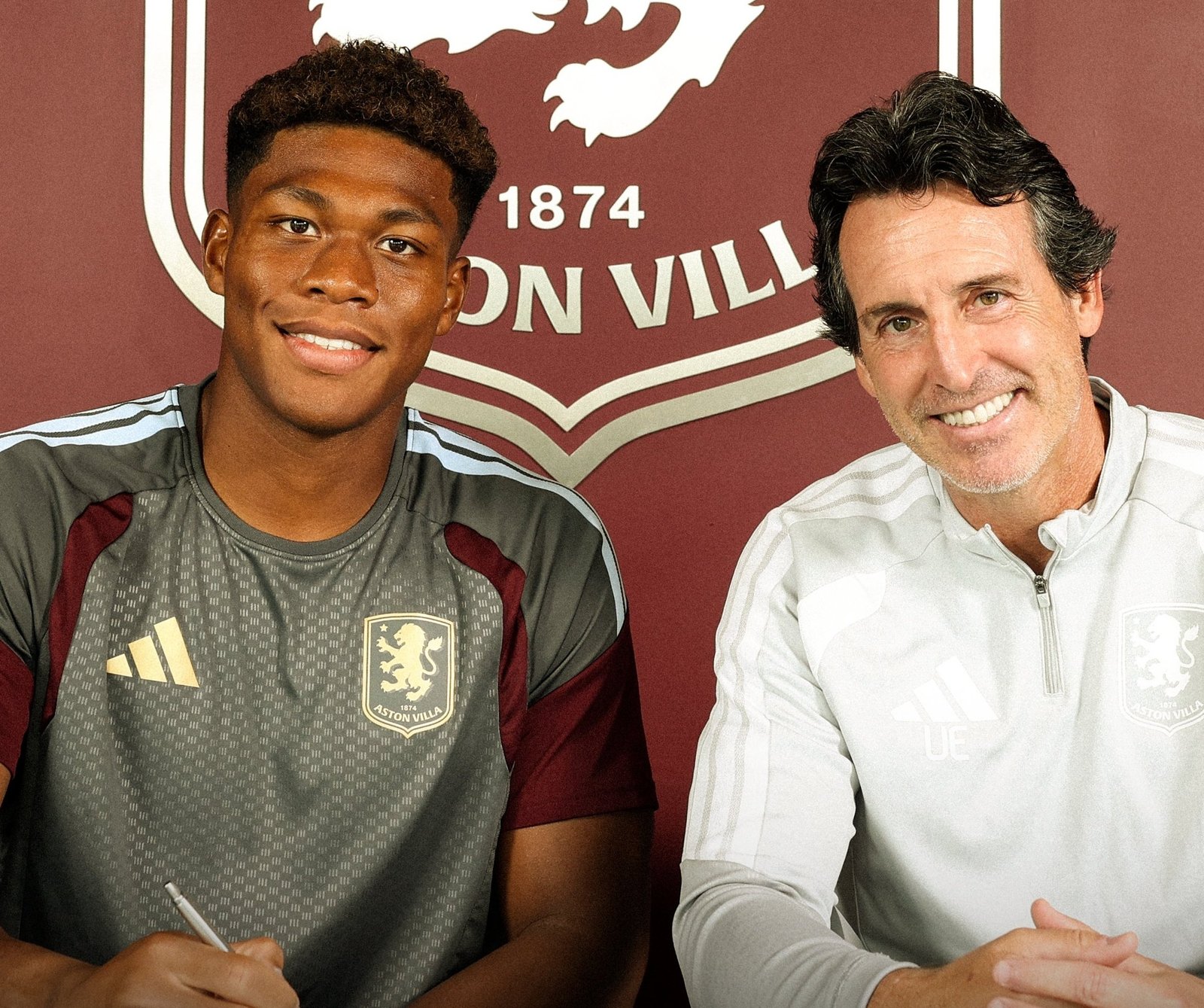 O goleiro Zion Suzuki, destaque do Japão na Copa do Mundo de 2026, é oficialmente do Aston Villa.