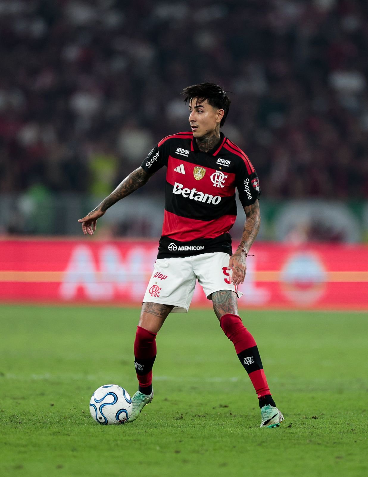 Flamengo avança para renovar com Pulgar.