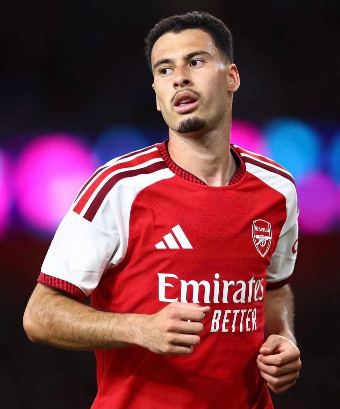 Al-Hilal avança e fica próximo de fechar a contratação de Gabriel Martinelli, atacante do Arsenal.