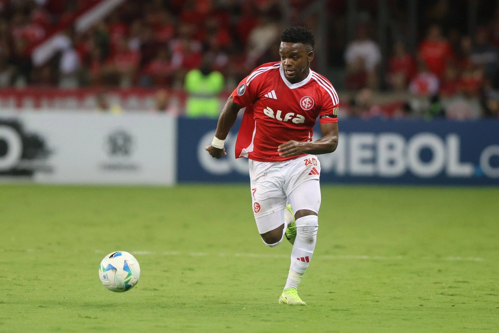 Krasnodar negocia a contratação do atacante Carbonero, do Internacional.