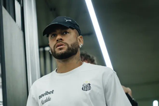 Santos fecha acordo com Neymar para parcelar dívida de imagem em até 80 meses.