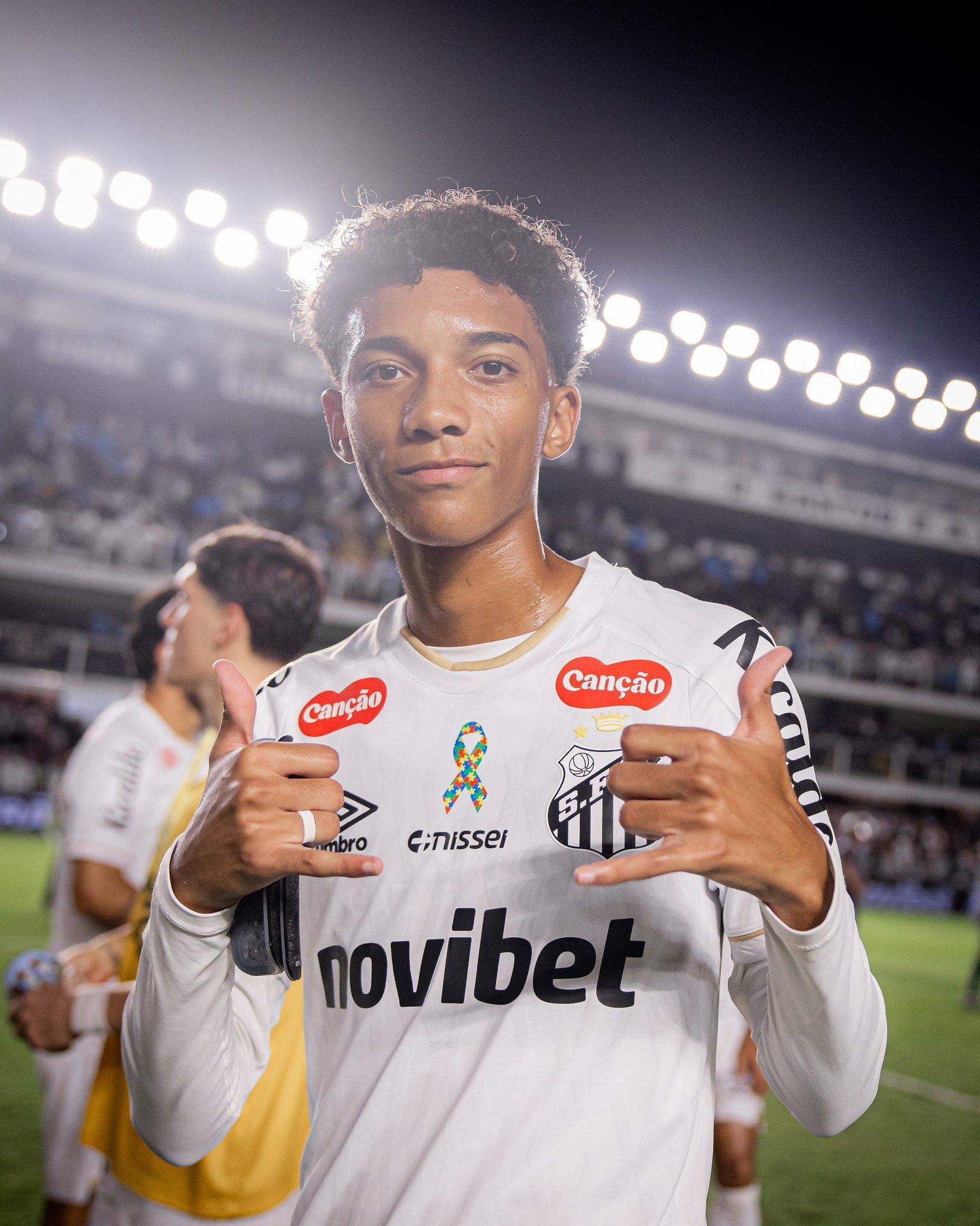 Genoa aceita contraproposta, e Santos encaminha empréstimo do atacante Robinho Jr.