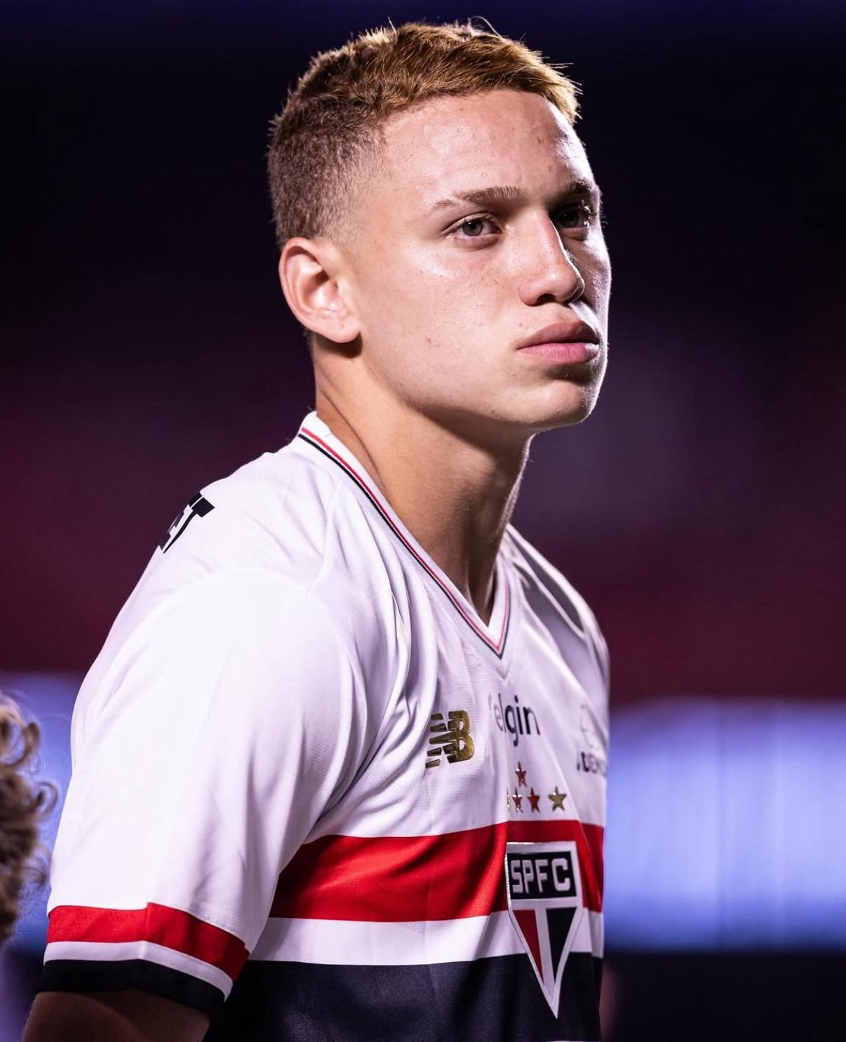 São Paulo encaminhou o empréstimo do lateral-direito Maik, de 21 anos, ao FK Dukla Banská, clube da primeira divisão da Eslováquia.