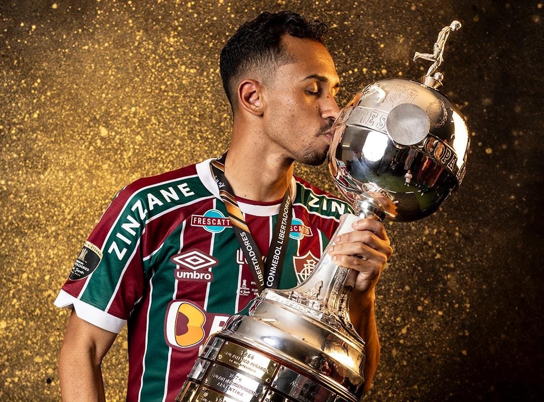Santos avança na contratação do meio-campista Lima, do Fluminense.