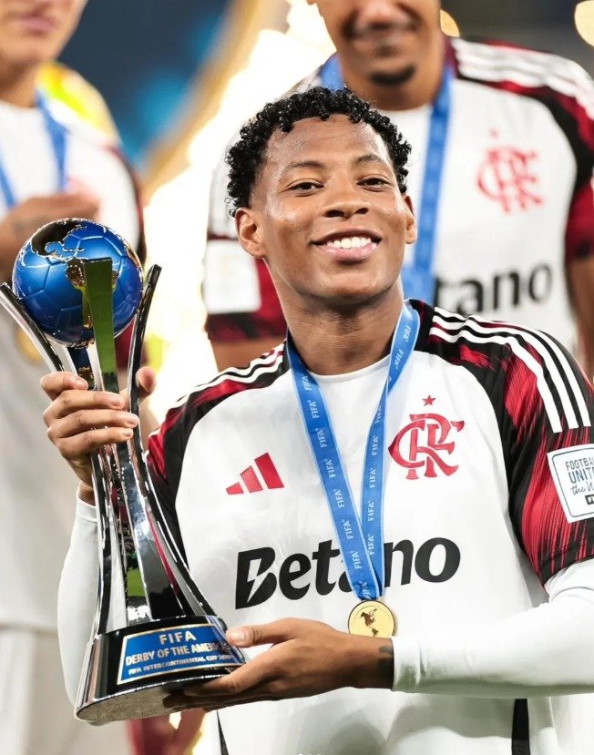 Al-Ettifaq faz consulta por Gonzalo Plata, do Flamengo.