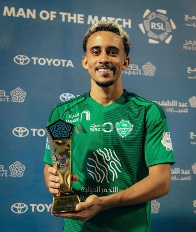 Matheus Gonçalves, ex-Flamengo e atualmente no Al Ahli, foi oferecido ao Vasco.