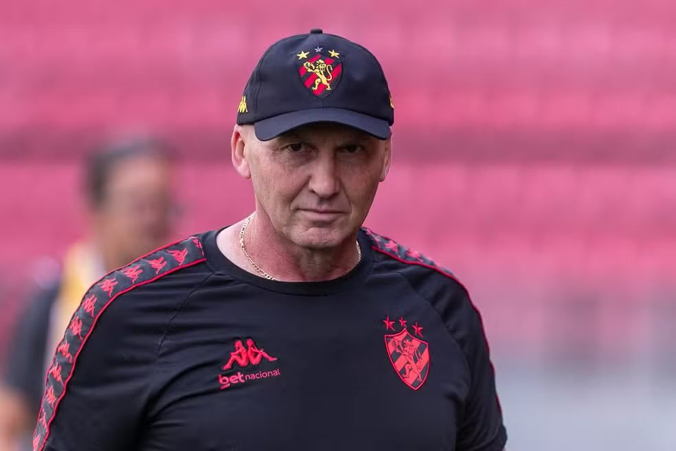 Sport dismisses coach Gilmar Dal Pozzo after defeat to Ceará.