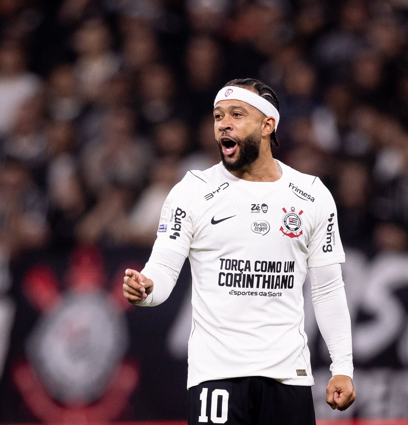 Conmebol confirma: Memphis está liberado para jogar em Corinthians x Estudiantes.