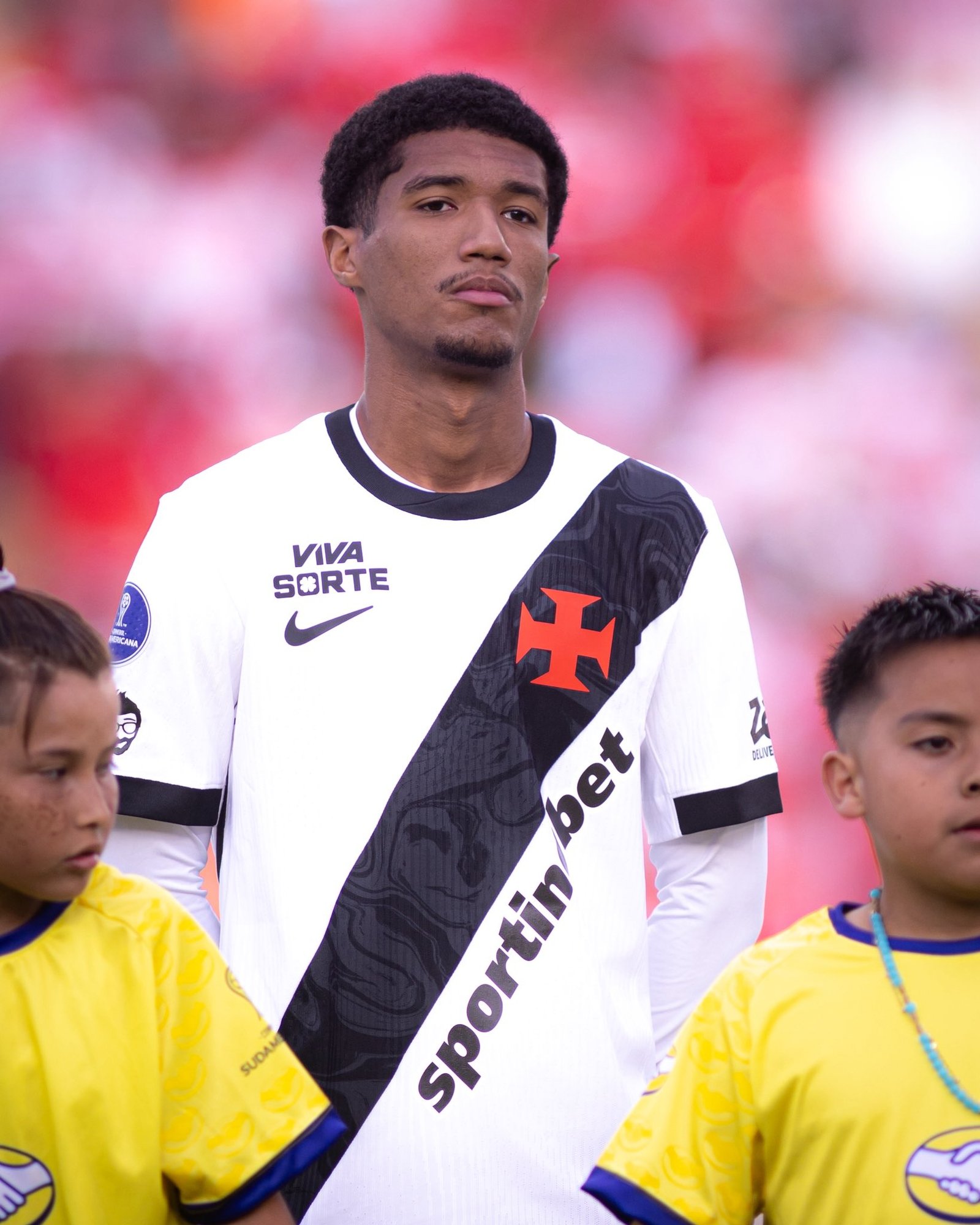 Vasco encaminhou a renovação contratual do meio-campista Ramon Rique, de 18 anos.