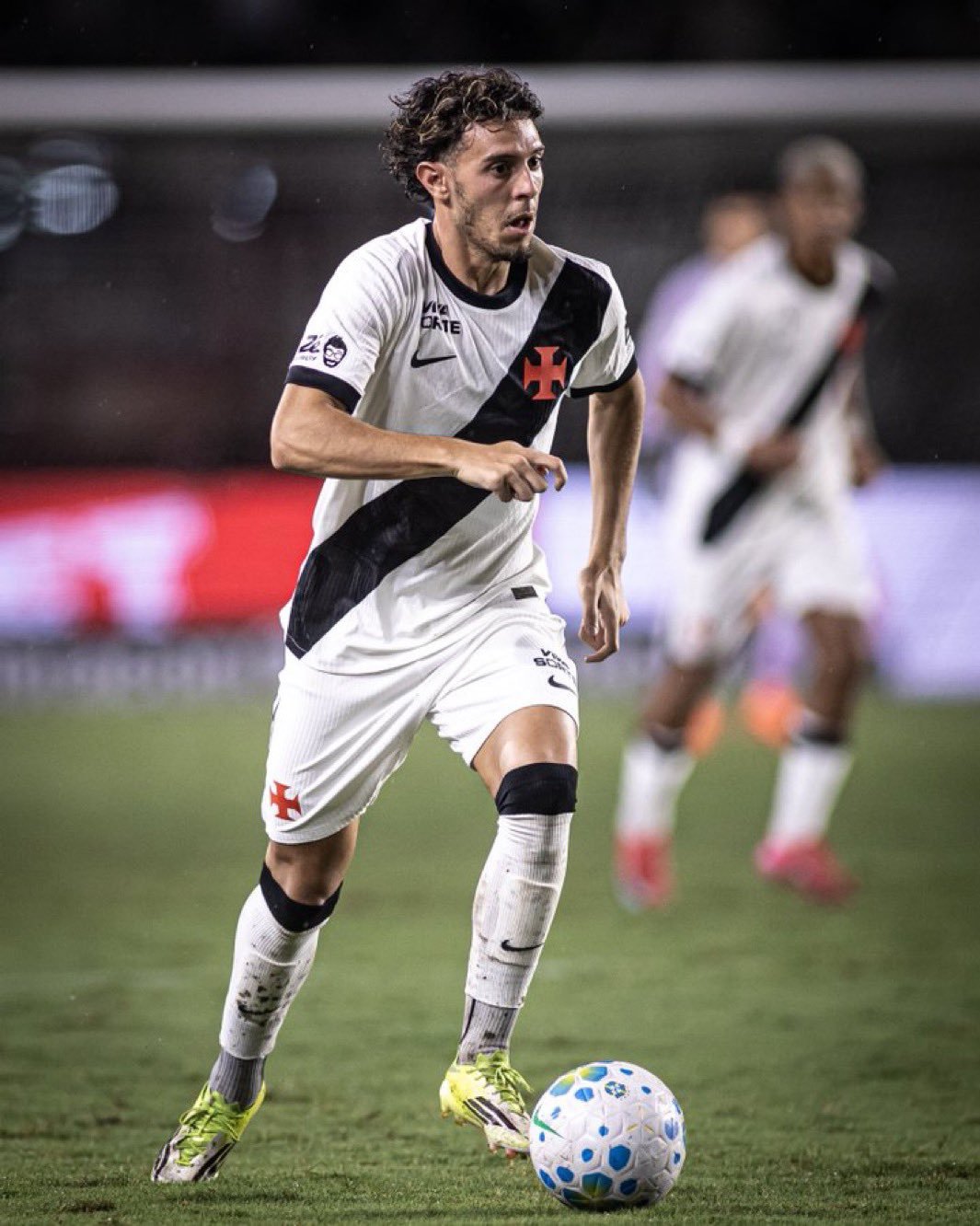 Nuno Moreira não foi relacionado pelo Vasco para a partida contra o Coritiba por opção técnica.
