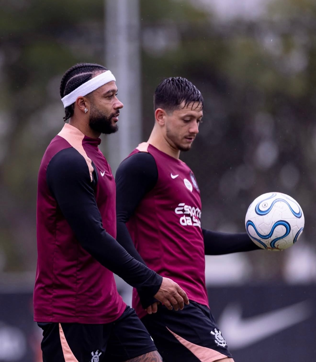 Corinthians atrasa direitos de imagem de agosto e amplia dívidas com o elenco.
